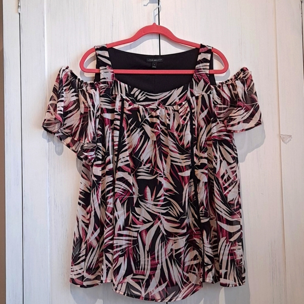 😀 3/15.00 Lane Bryant Cold Shoulder Blouse size 14